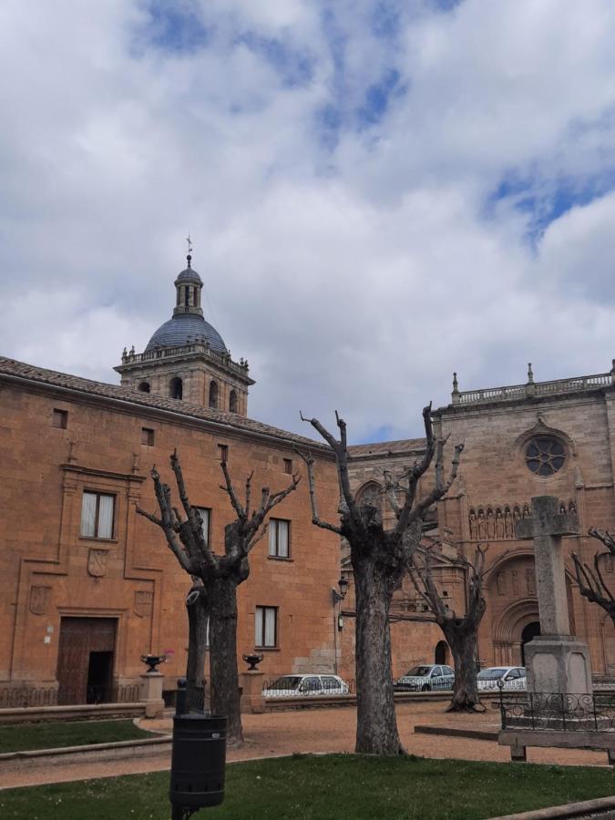 Ciudad-RodrigoPlaza San Salvador公寓 外观 照片